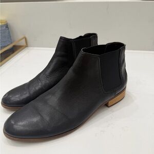 Frye Black Leather Women’s Chelsea Boots